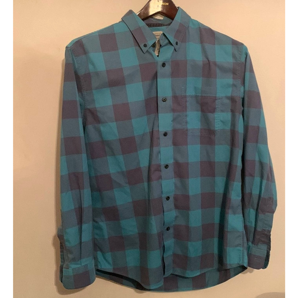 LL Bean Traditional fit casual Button Down Shirt Men's Size Medium